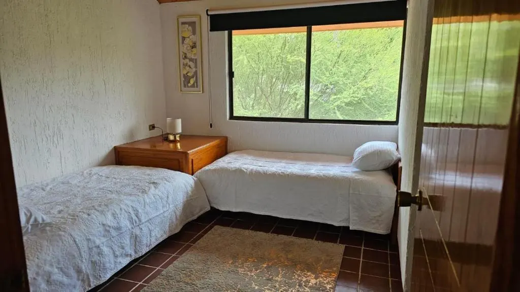 Twin bedroom